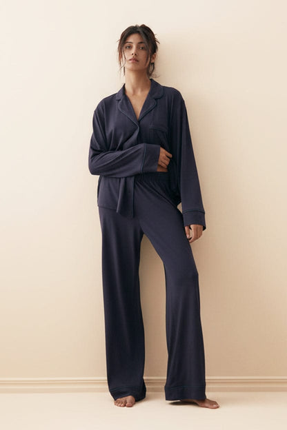 Burgundy dreams, cozy nights. Navy Colour✨