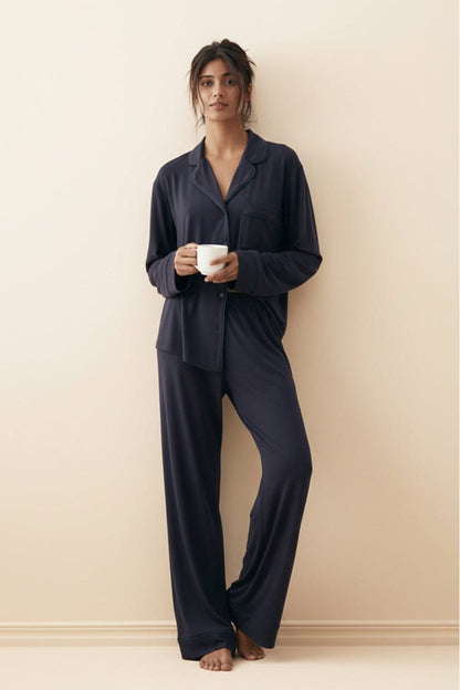 Burgundy dreams, cozy nights. Navy Colour✨